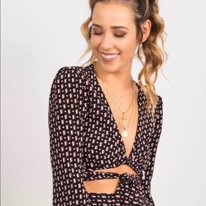 Flynn skye LONG SLEEVE THAT'S A WRAP CROP TOP